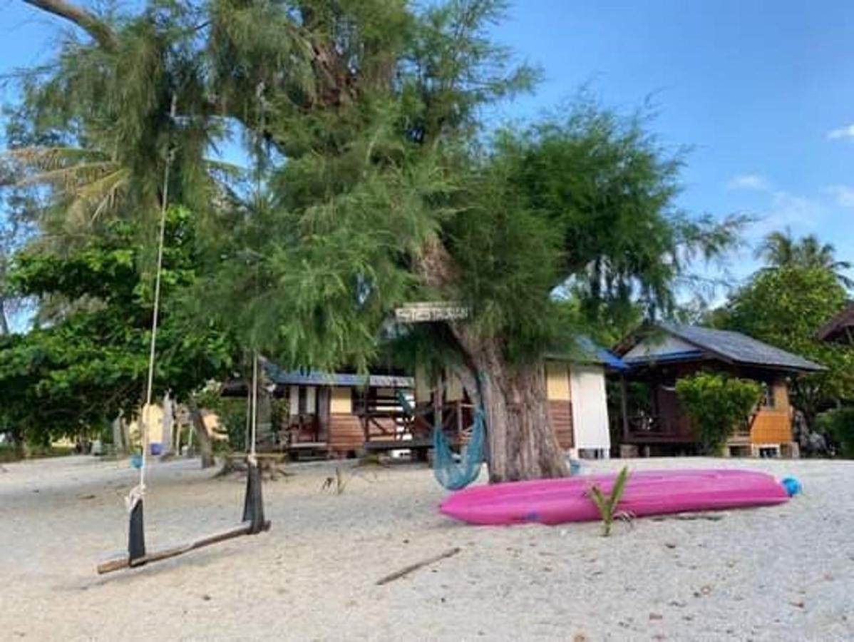 Pinks Bungalow Baan Tai Esterno foto