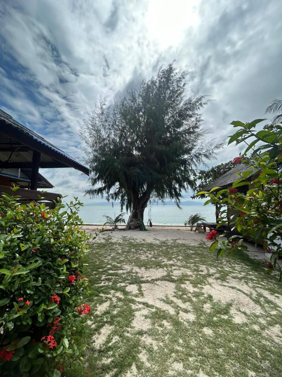 Pinks Bungalow Baan Tai Esterno foto