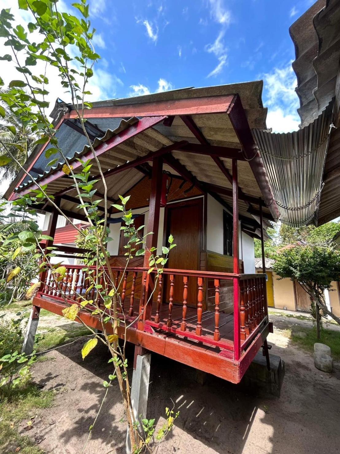 Pinks Bungalow Baan Tai Esterno foto
