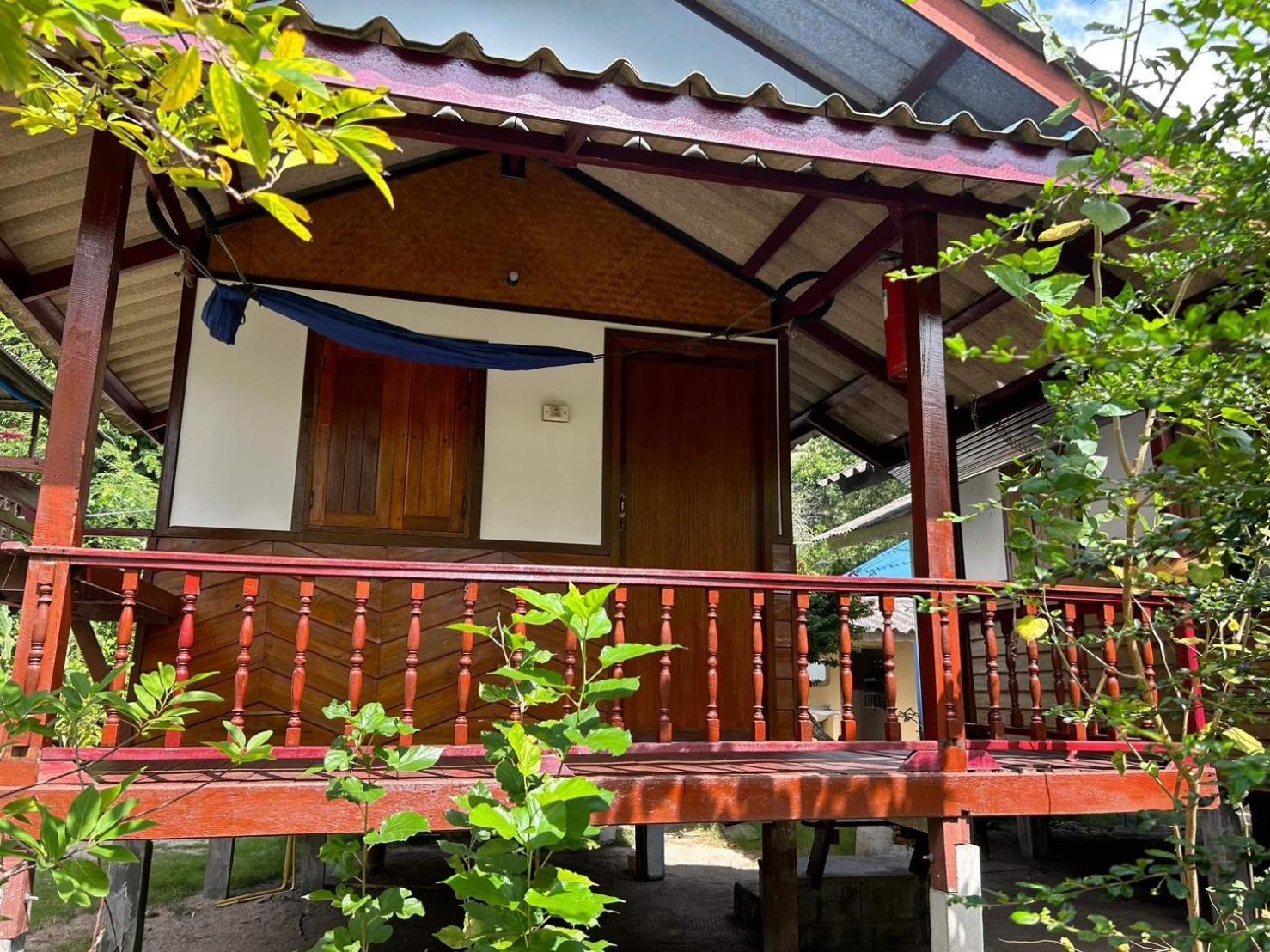 Pinks Bungalow Baan Tai Esterno foto