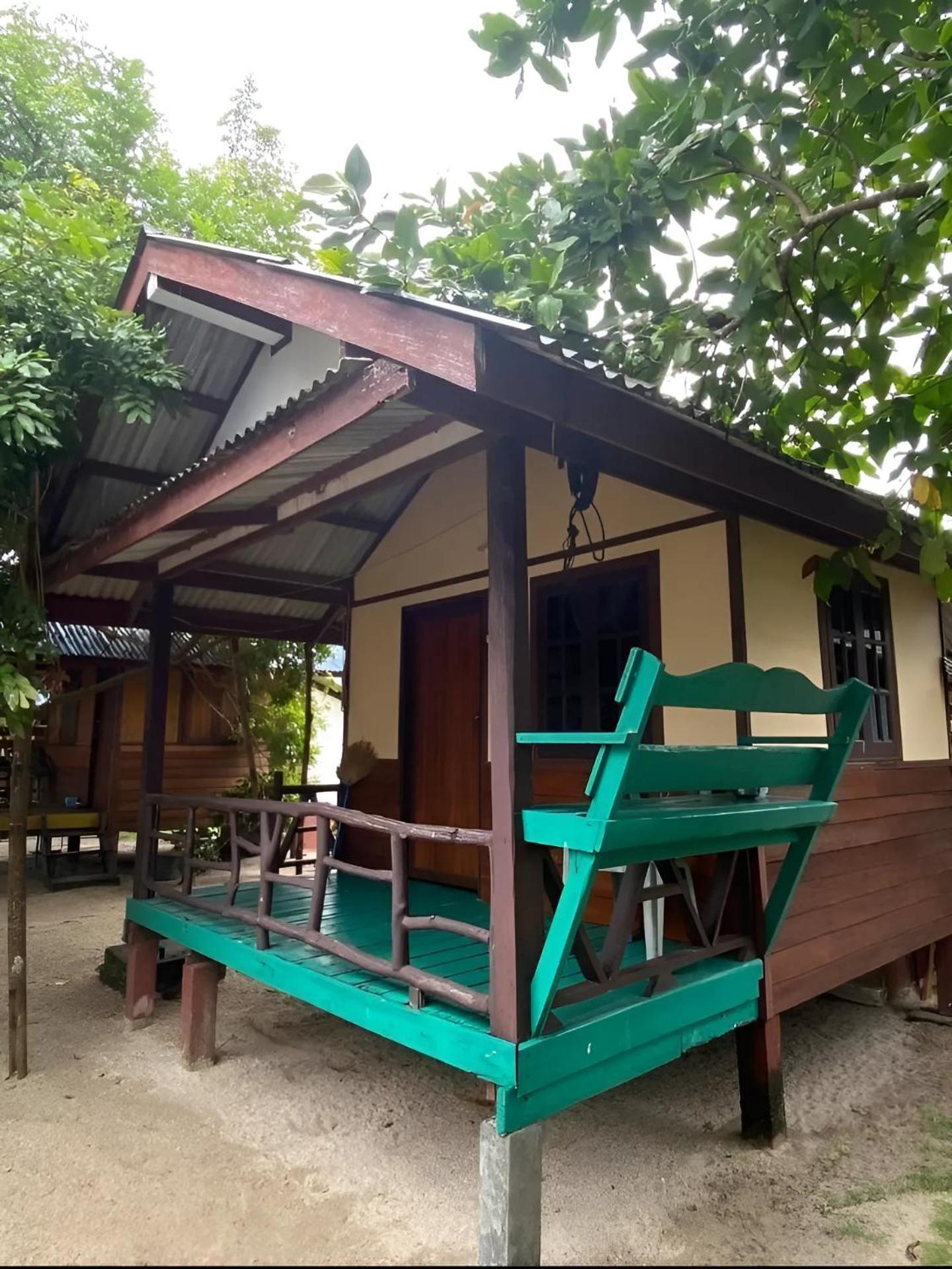 Pinks Bungalow Baan Tai Esterno foto