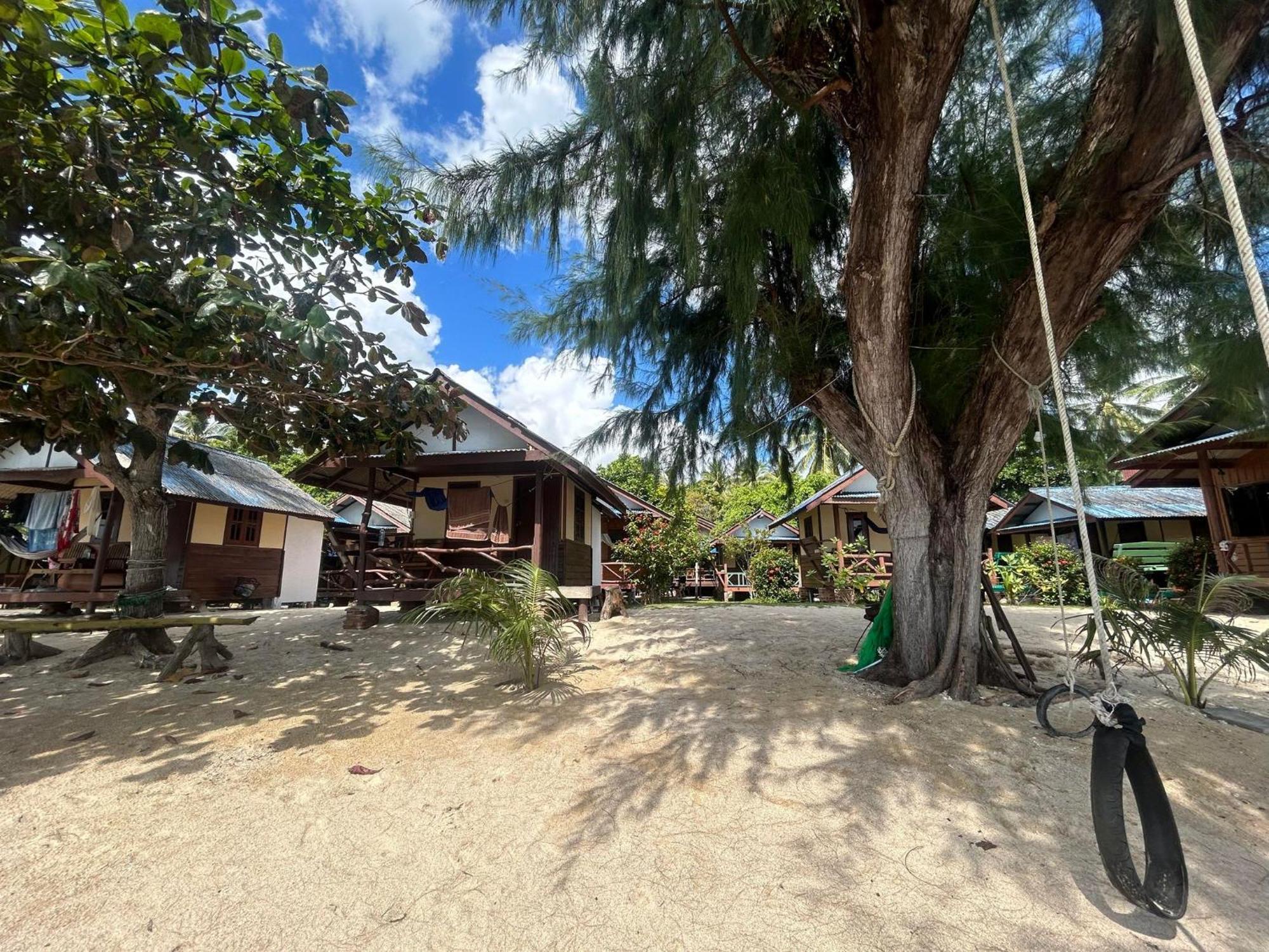 Pinks Bungalow Baan Tai Esterno foto