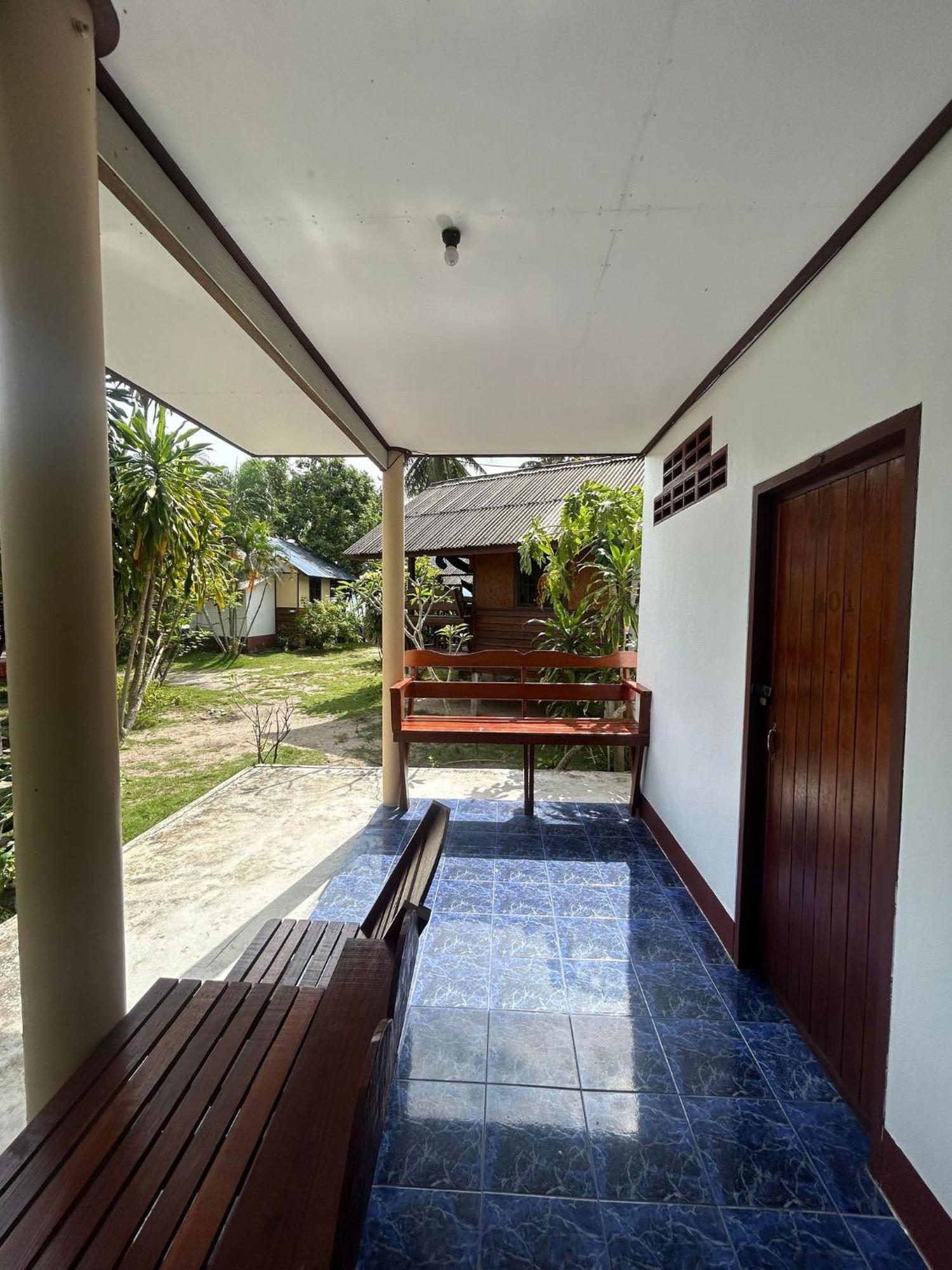Pinks Bungalow Baan Tai Esterno foto